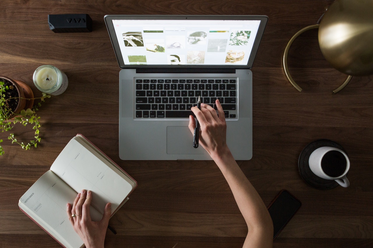 4 Signs Your Website Copy Needs Updating